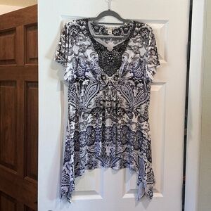 World Unity Black White Purple Bohemian Shark Bite L